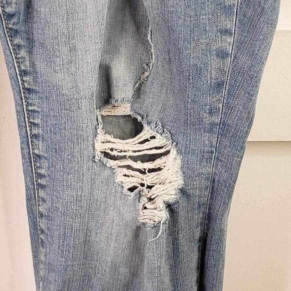 Torrid Jean Vintage Stretch Womens 18R Light Wash Distressed Boyfriend Straight - Picture 7 of 12